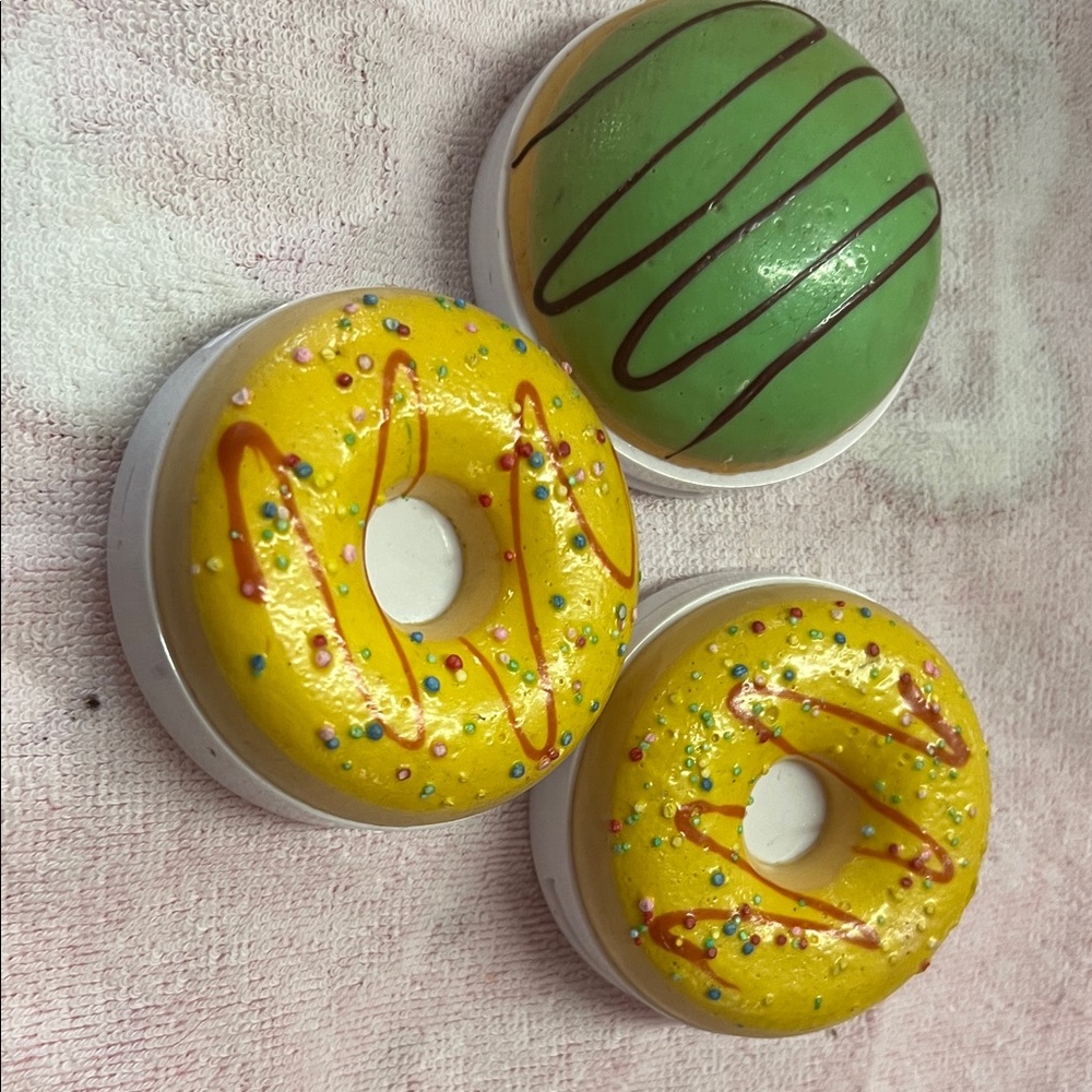 Donut makeup pallets